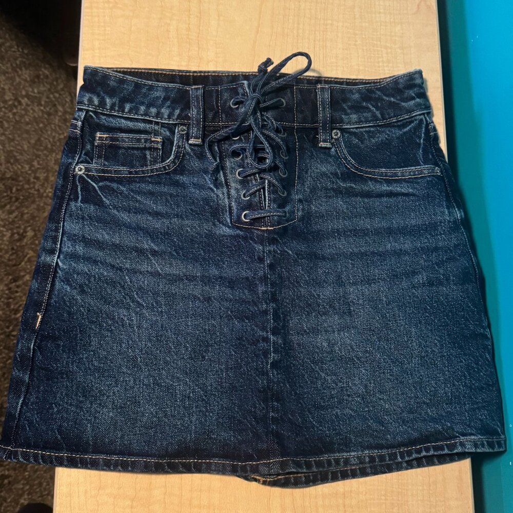 American Eagle lace-up jean skirt size 00 *NWOT